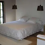 Bed & Breakfast Malis Castera Le Petit Chateau