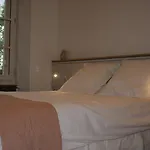 Malis Castera Le Petit Chateau Bed & Breakfast Saint-Jean-de-Blaignac