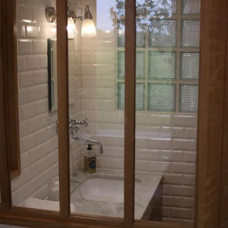 Malis Castera Le Petit Chateau Saint-Jean-de-Blaignac