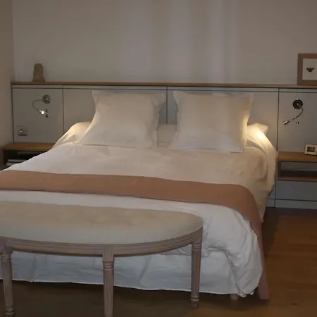 Nocleg ze śniadaniem Malis Castera Le Petit Chateau Saint-Jean-de-Blaignac