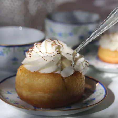 Malis Castera Le Petit Château Couette-café Saint-Jean-de-Blaignac