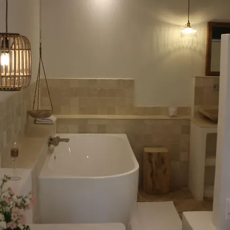 Couette-café Malis Castera Le Petit Château Saint-Jean-de-Blaignac