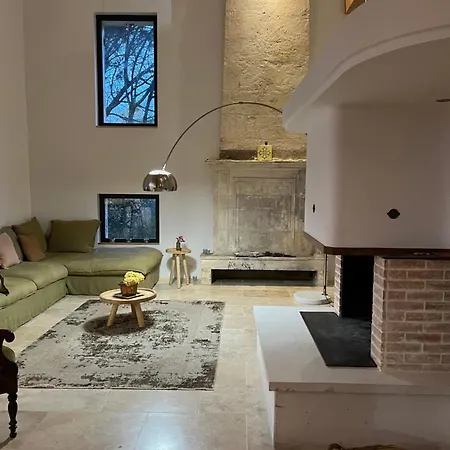 Bed & Breakfast Malis Castera Le Petit Chateau