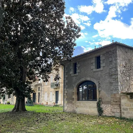 Malis Castera Le Petit Chateau Saint-Jean-de-Blaignac