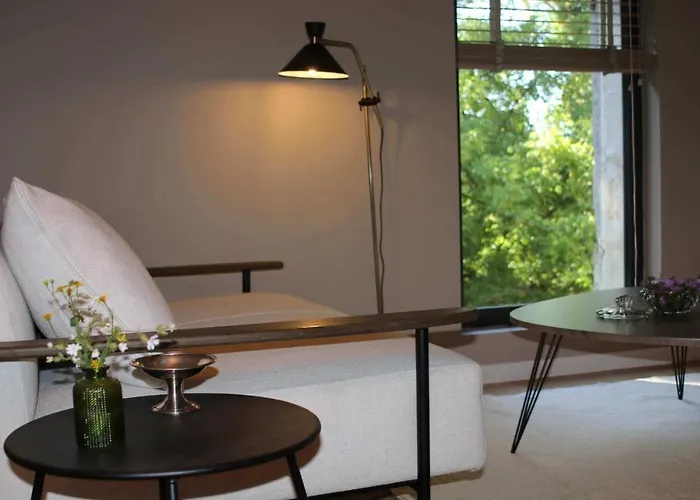 Malis Castera Le Petit Château Couette-café Saint-Jean-de-Blaignac