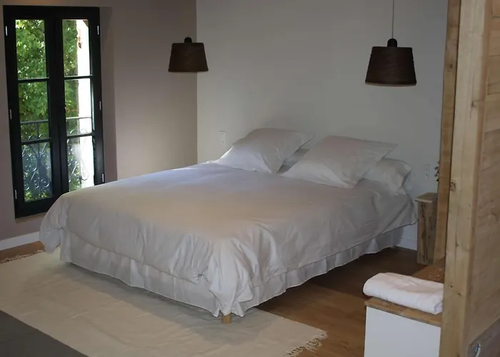 Nocleg ze śniadaniem Malis Castera Le Petit Chateau