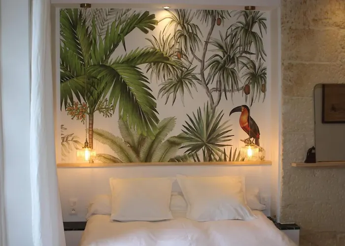 Nocleg ze śniadaniem Malis Castera Le Petit Chateau 3*