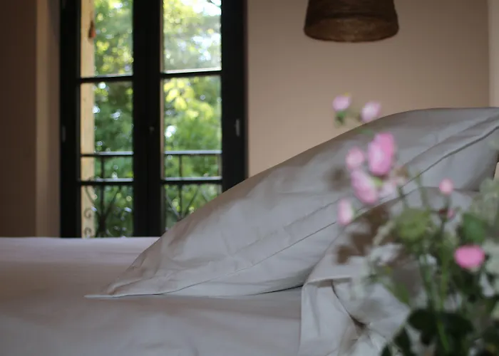 Couette-café Malis Castera Le Petit Château 3*